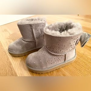 NEW w/o box UGG - Toddler size 9